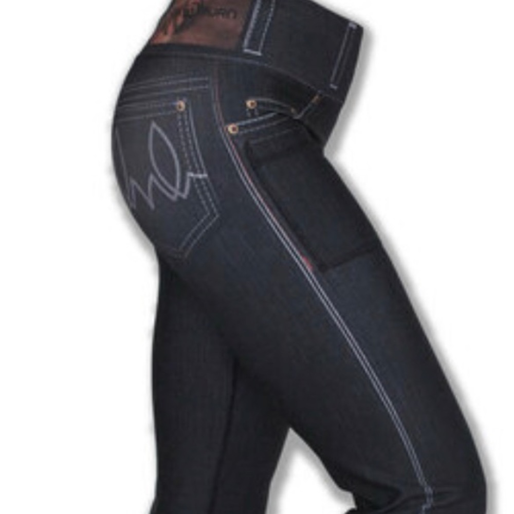 WOMEN'S BLACK DENIM PERFORMANCE PANTS size 4 great condition